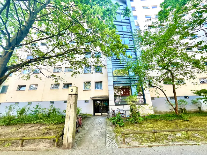 Große 4-Zimmerwohnung mit Balkon mit Blick ins Grüne! — photo 1